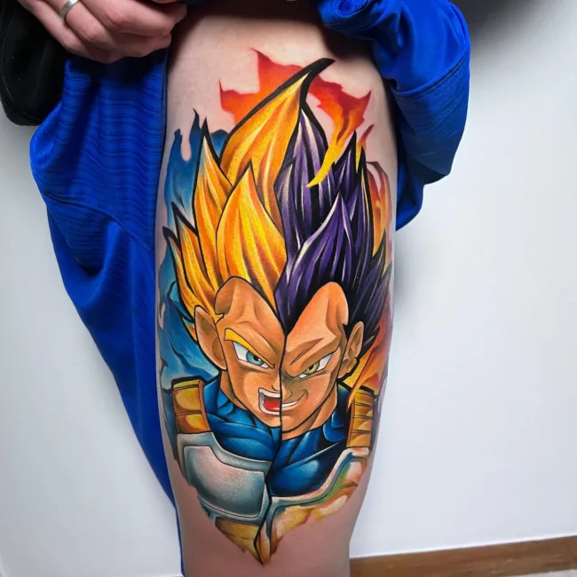 Anime Tattoo Vegeta am Oberschenkel in Farbe – Junior, Prime Ink Bremen