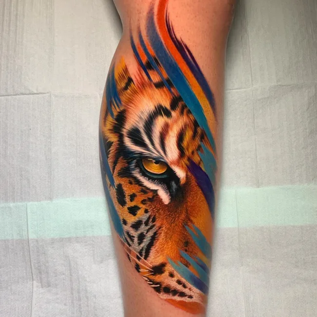 Realistic Farbtattoo Tigerauge an der Wade – Junior, Prime Ink Bremen